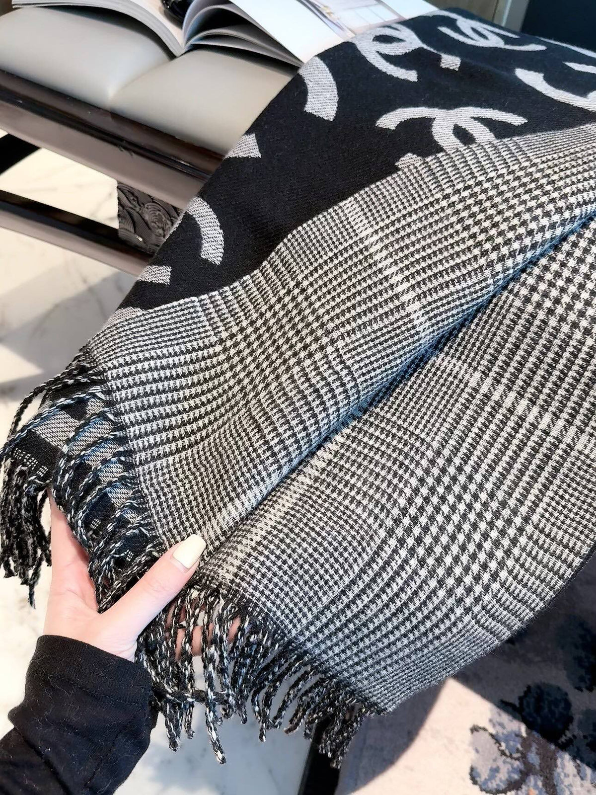 W1R86C105 Popular Winter Scarves