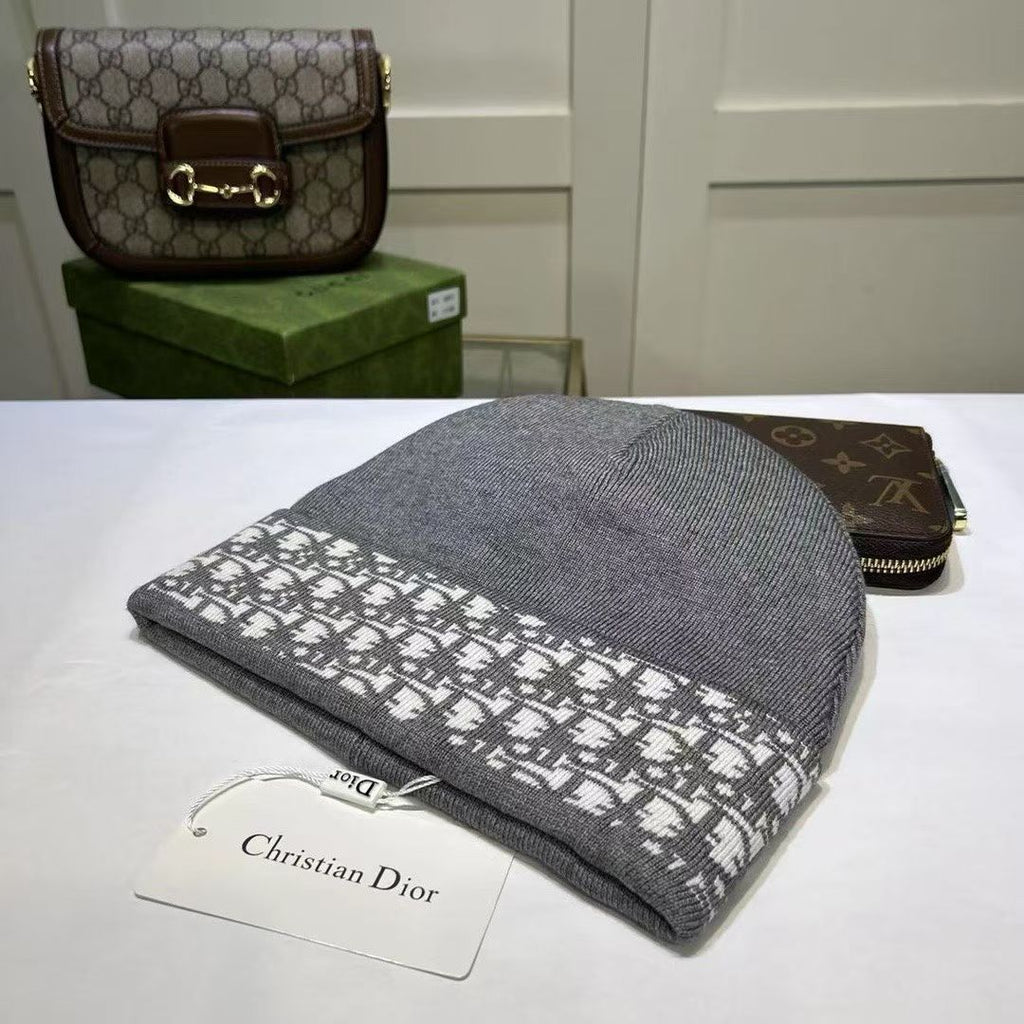 M1R86D37 Fashion hats