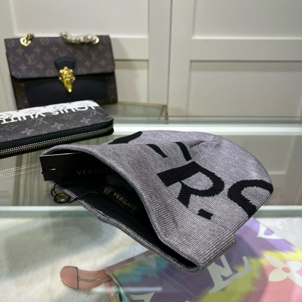 M1R86V92 Fashion hats