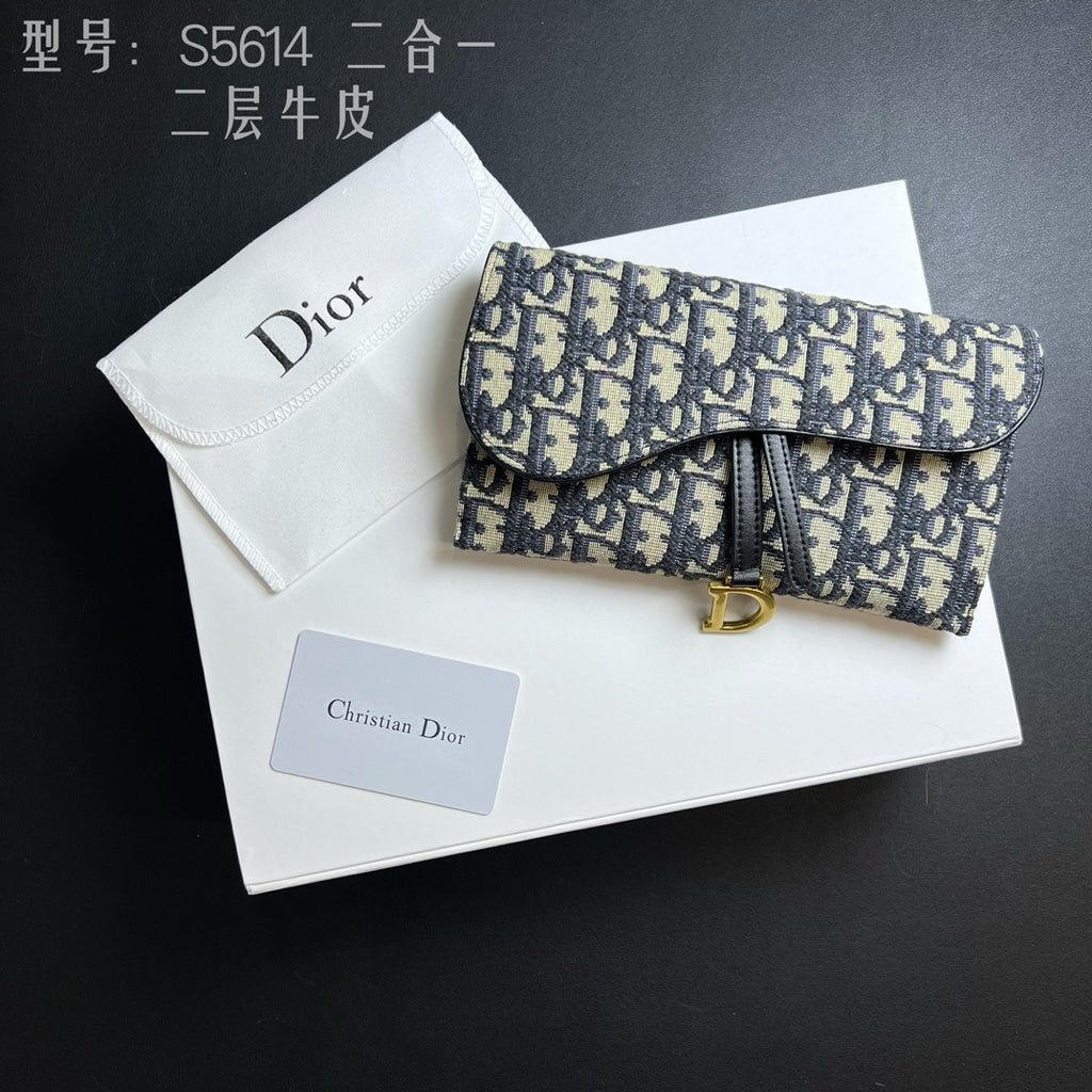 B1X76D5 Fashion wallets