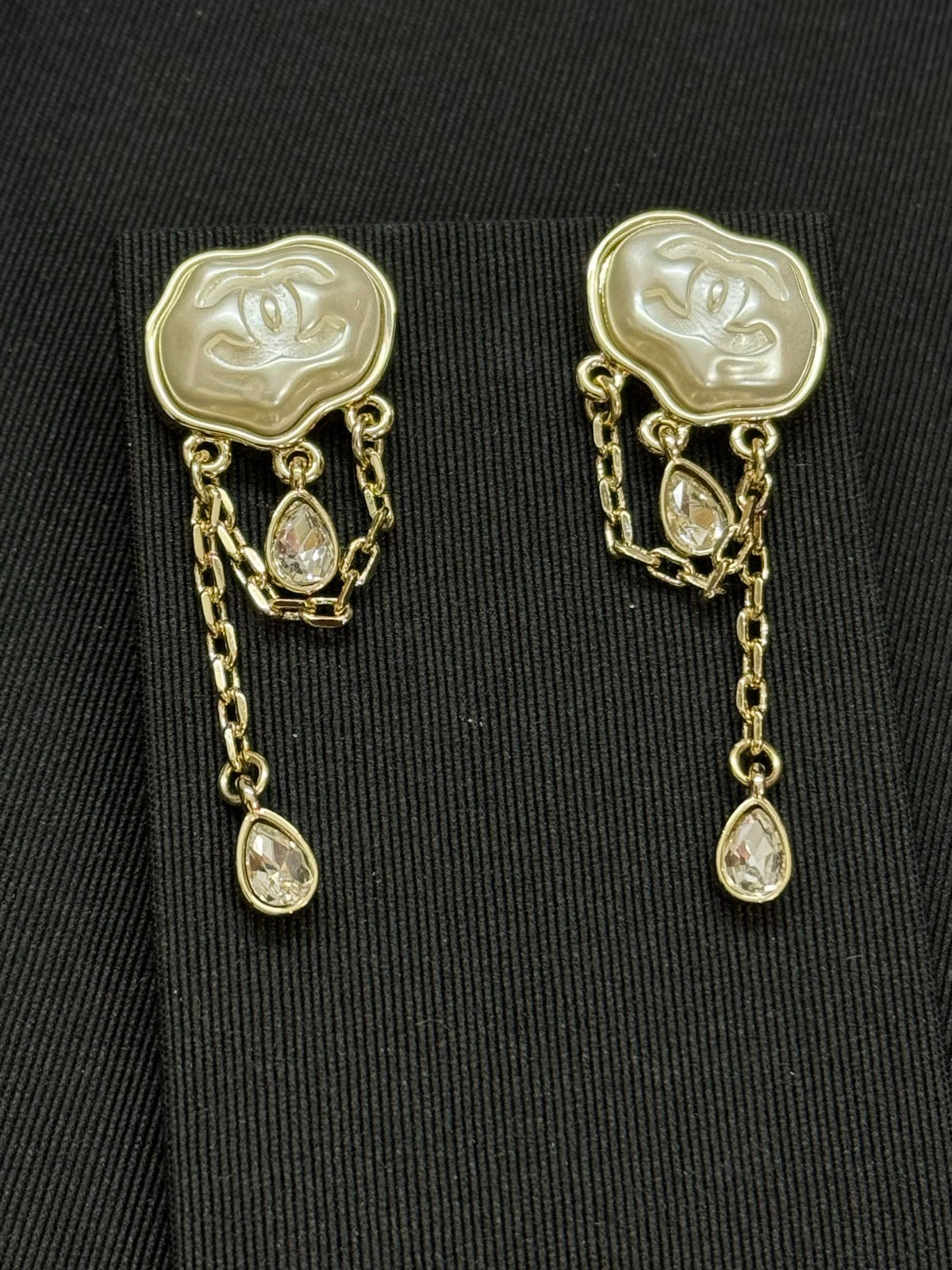 X1Z95C87E Popular Earrings