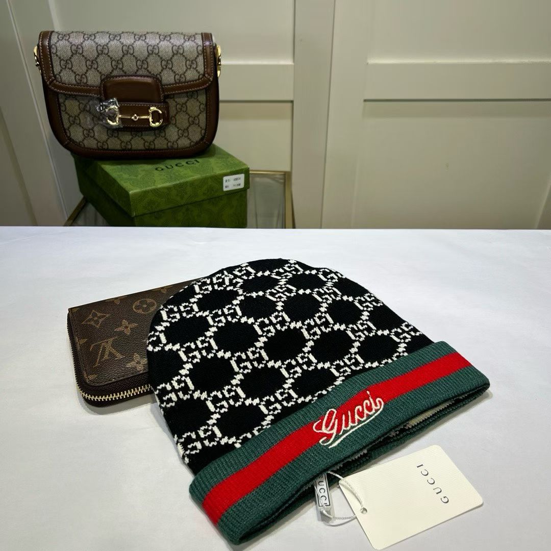 M1R86B48 Fashion hats