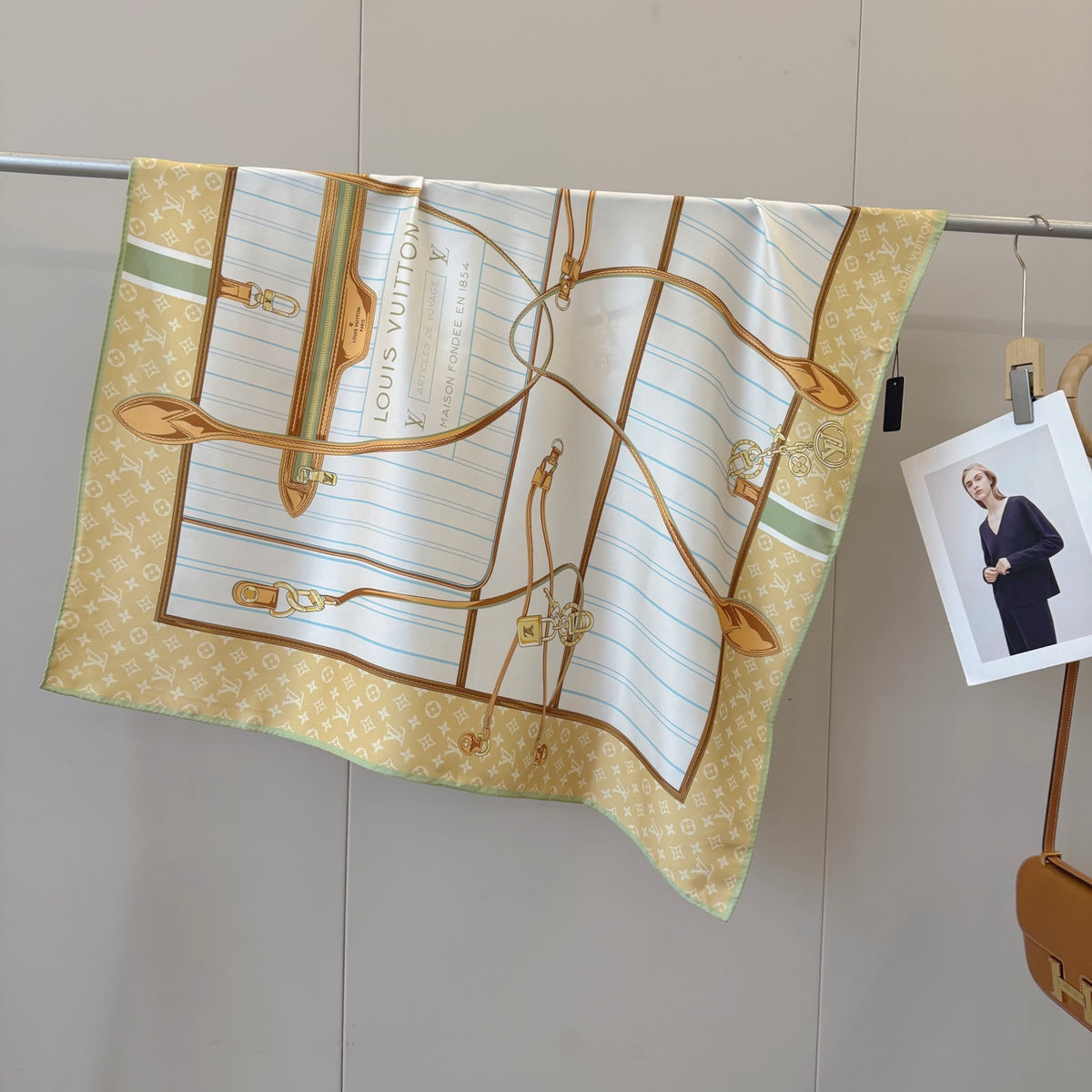136NE2W Popular Silk Scarve