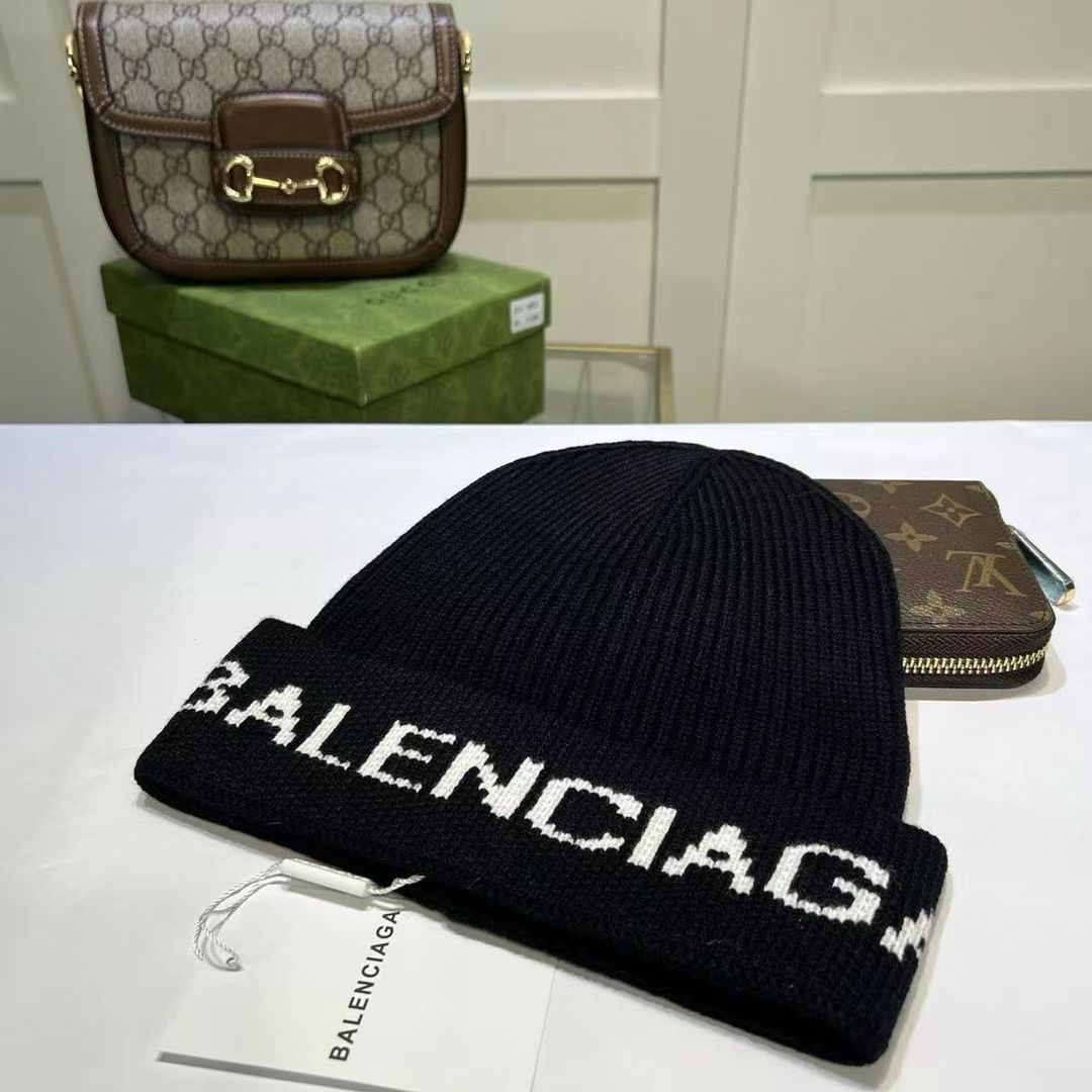M1R86J86 Fashion hats
