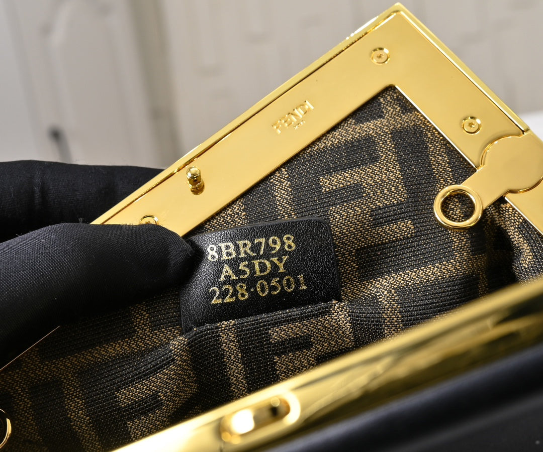 146NF8B Popular leather bag