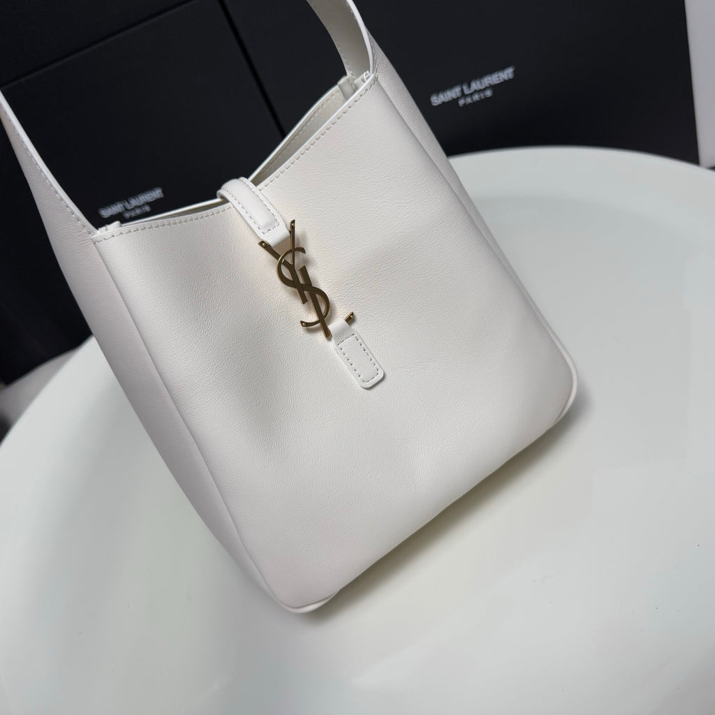 B1R96SL6 Popular leather bag