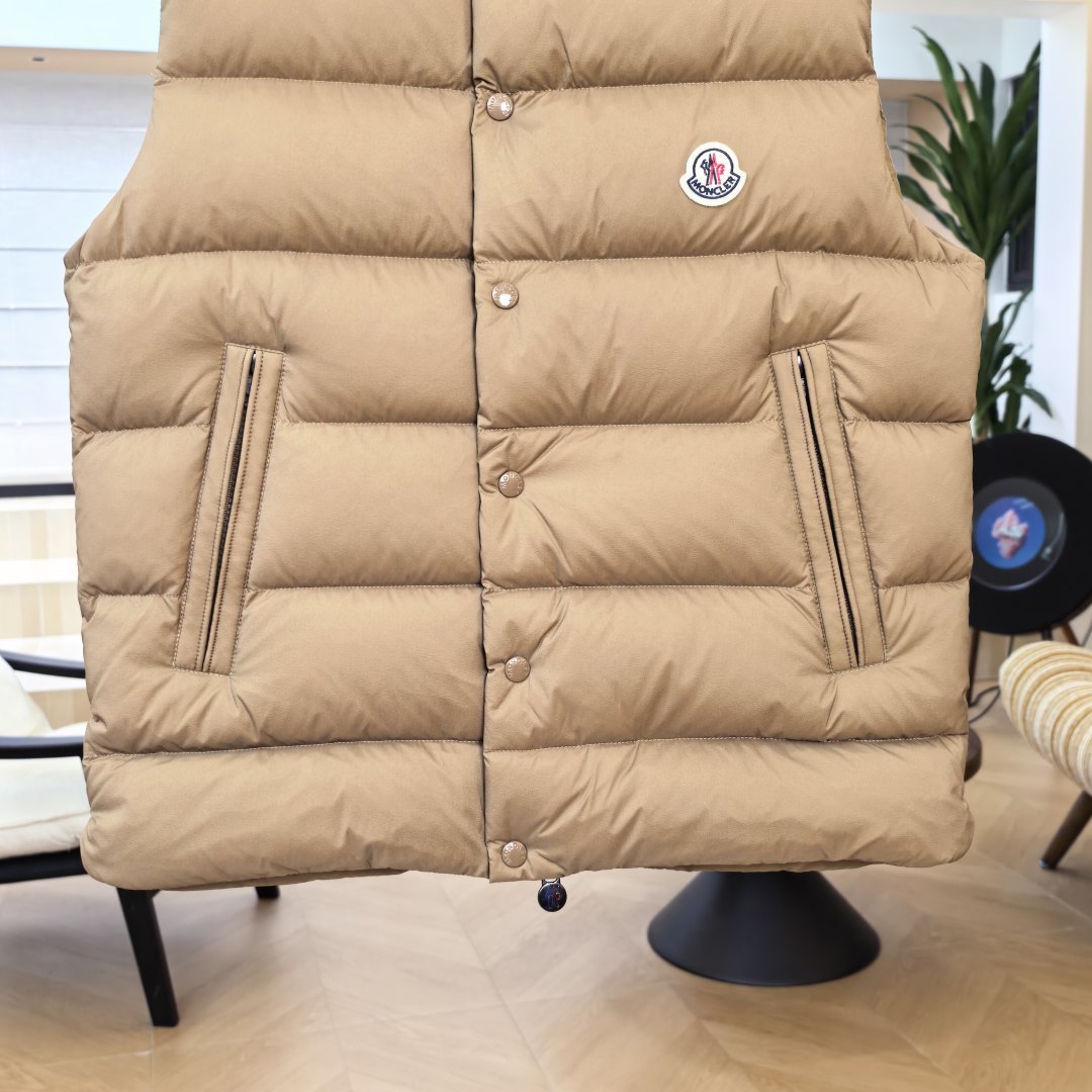 U3R106A1 Fashion down vest