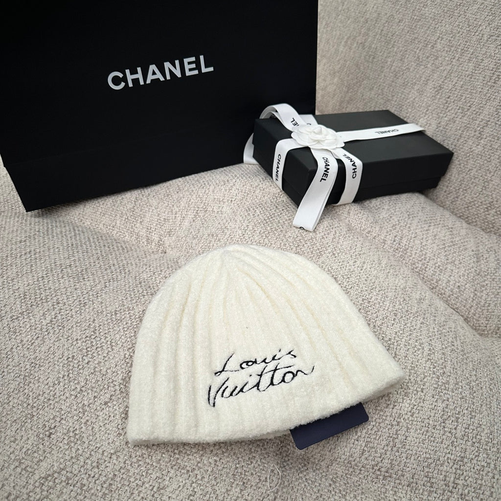 M1R86E13 Fashion hats