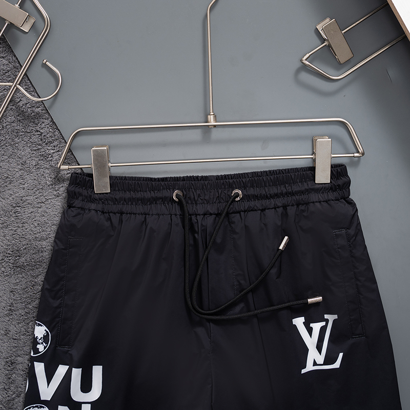 U1N36E33 Popular shorts