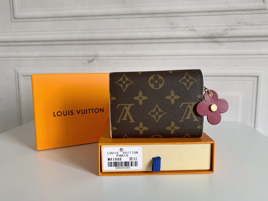 146PE54B Popular leather  Wallets