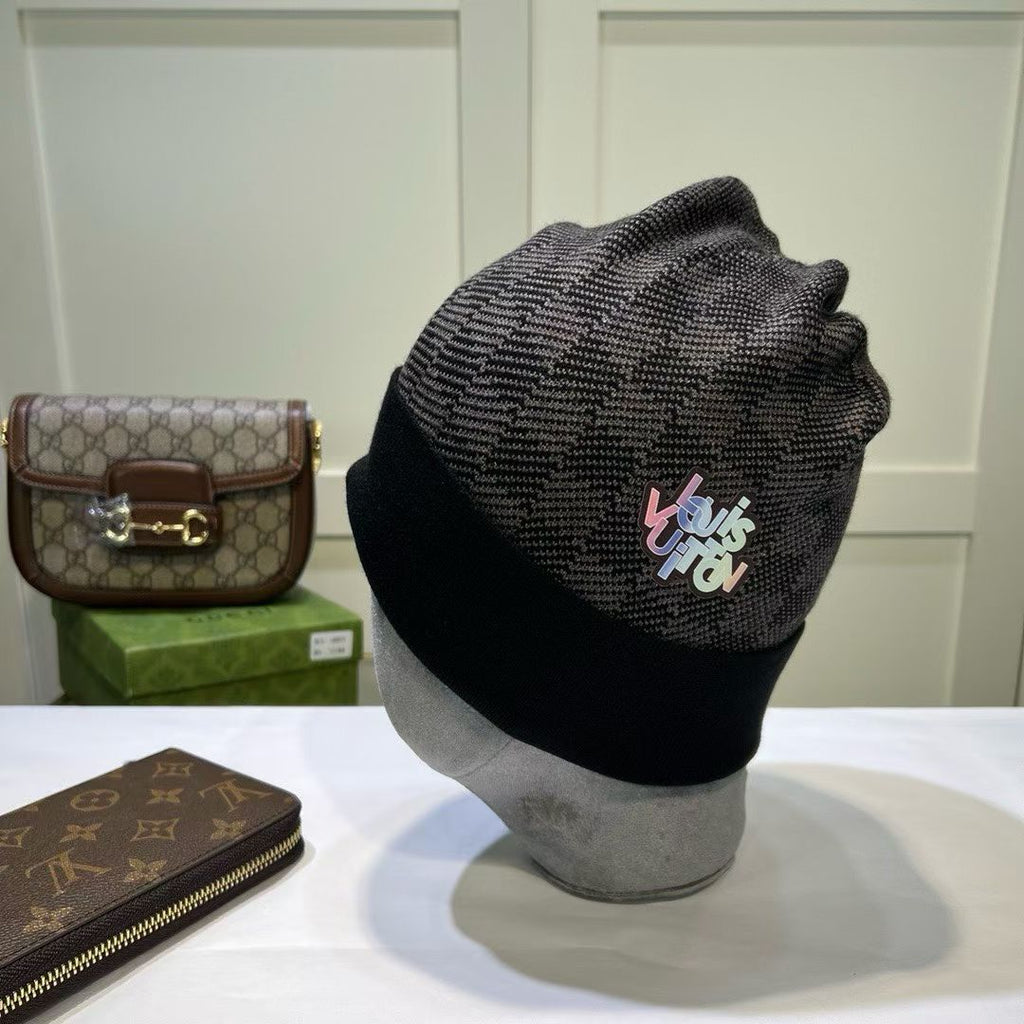 M1R86E50 Fashion hats