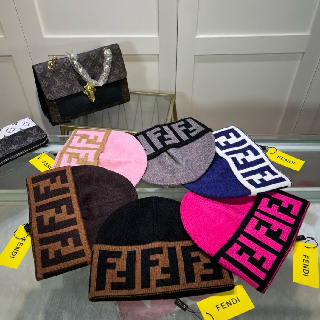 M1R86F79 Fashion hats
