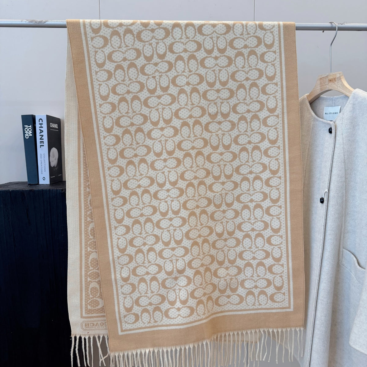 W1R86A56 Popular Winter Scarves