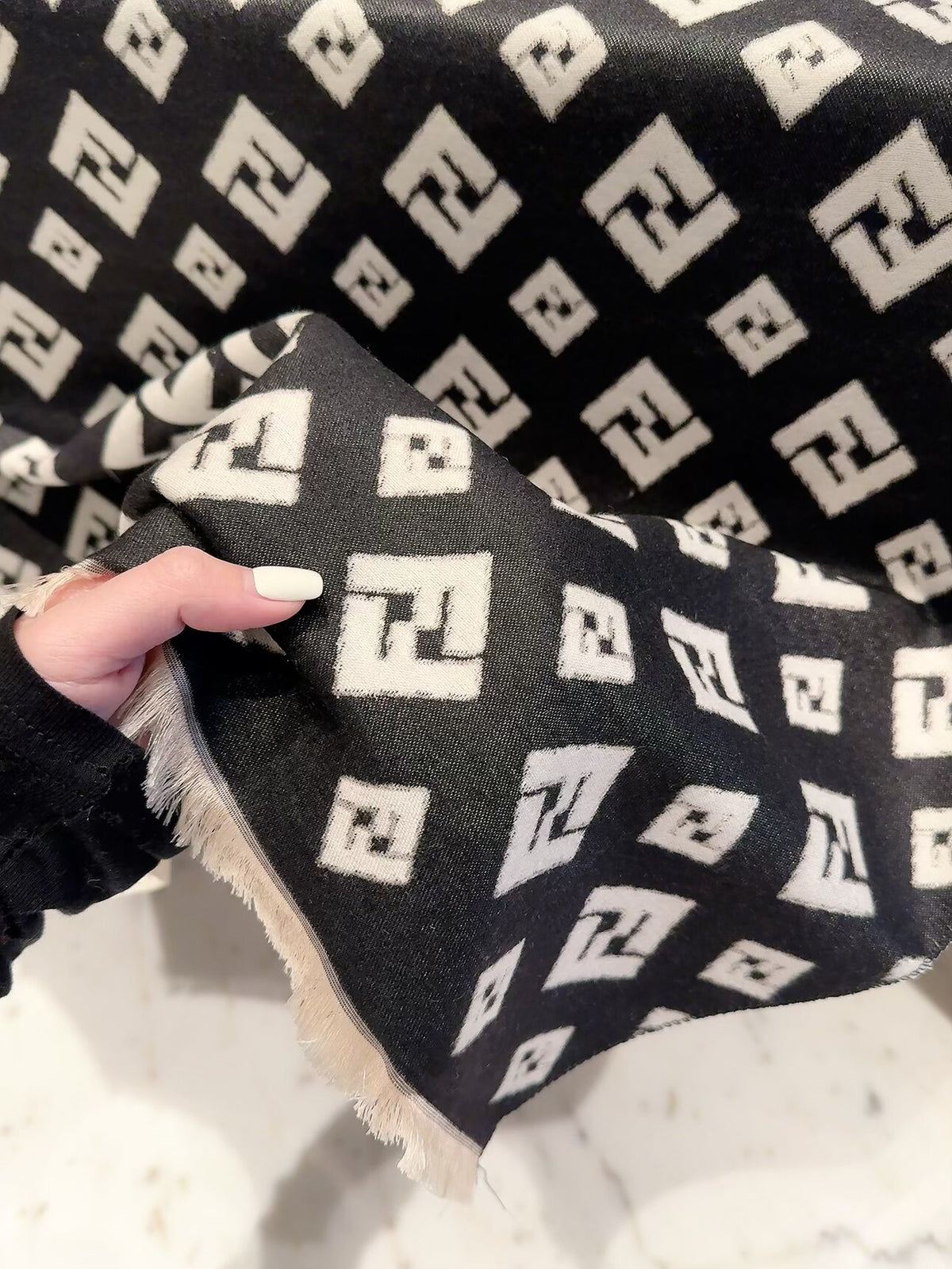 W1R106F54 Fashion Winter Scarves