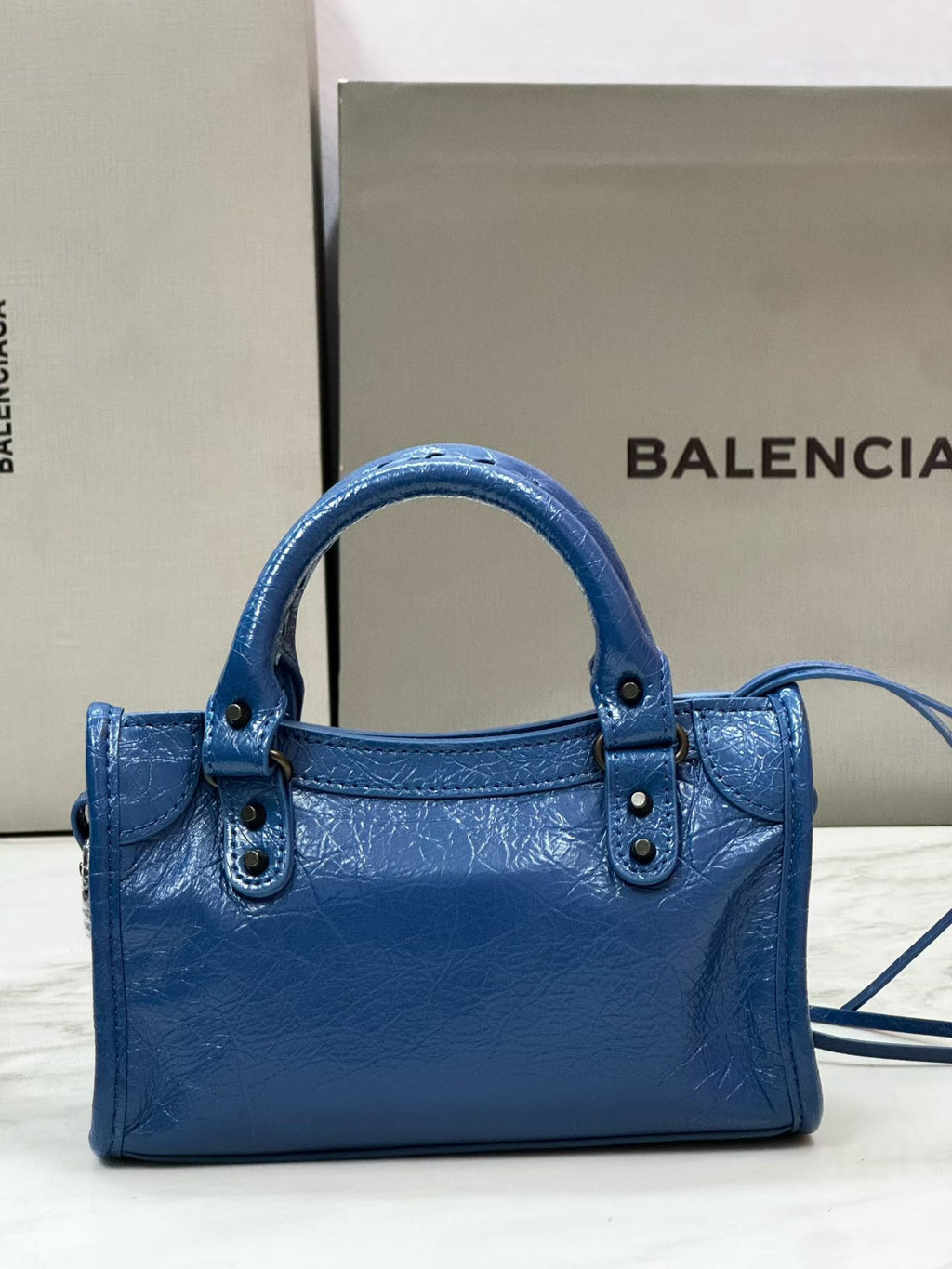 B1R96J3 Popular leather bag
