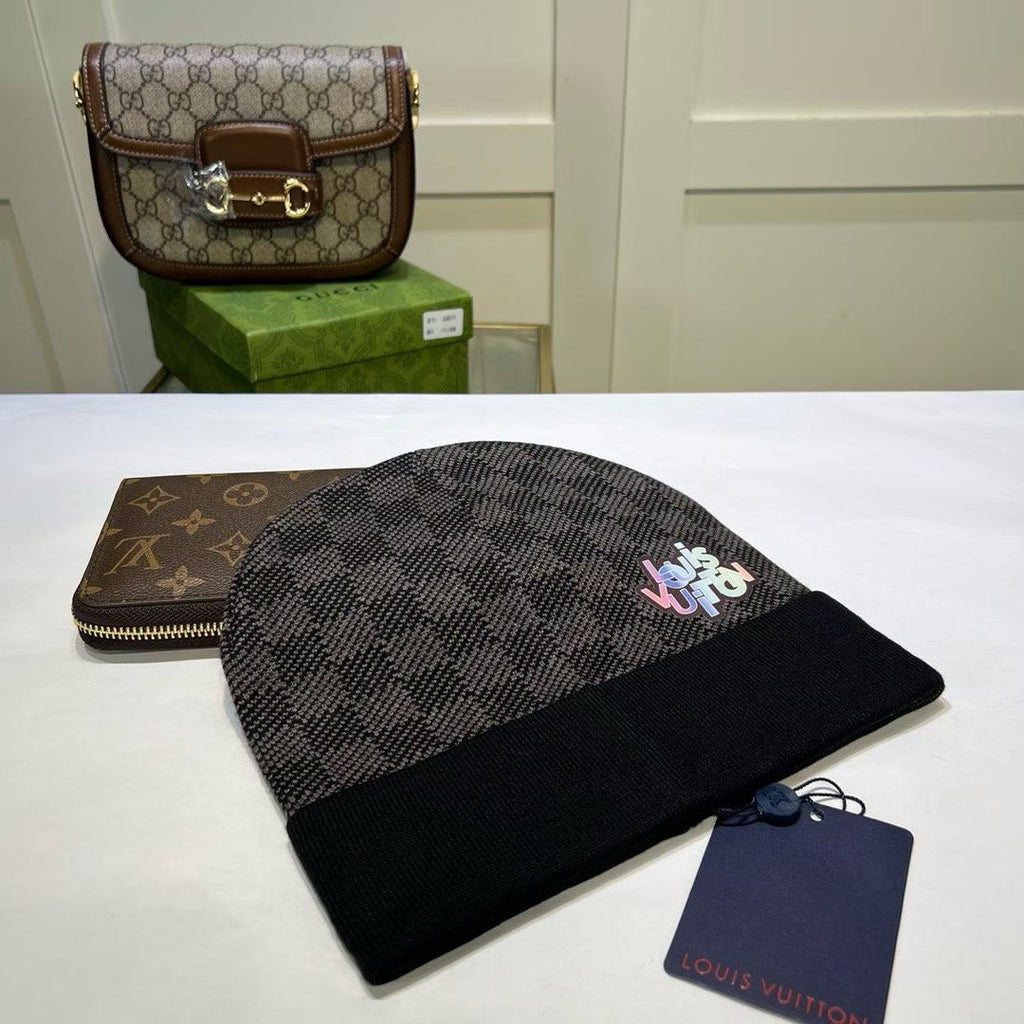 M1R86E50 Fashion hats