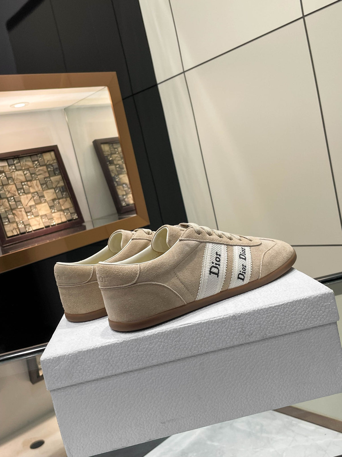 Z2P96D19 Popular high-quality shoes