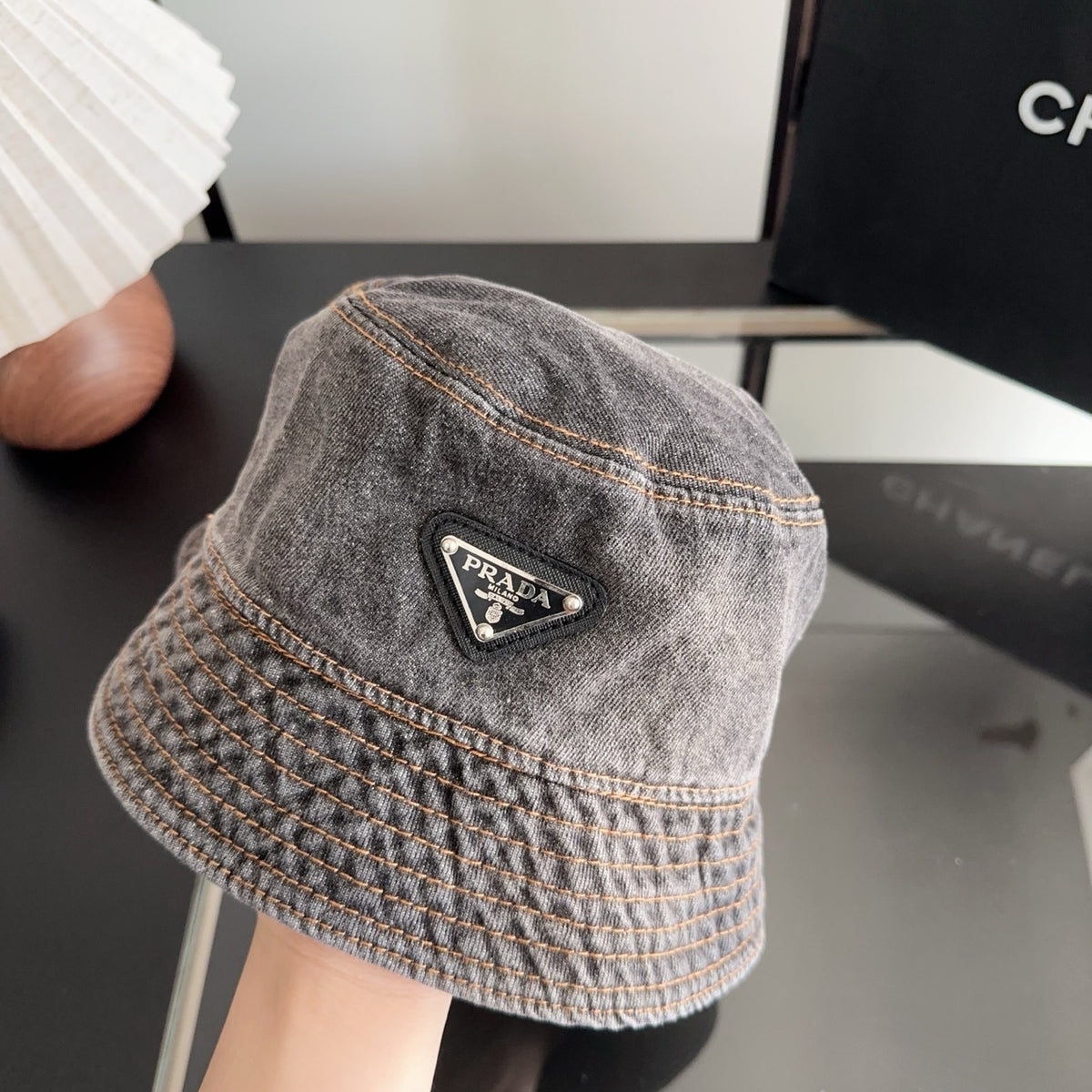M1R96P26 Fashion hats