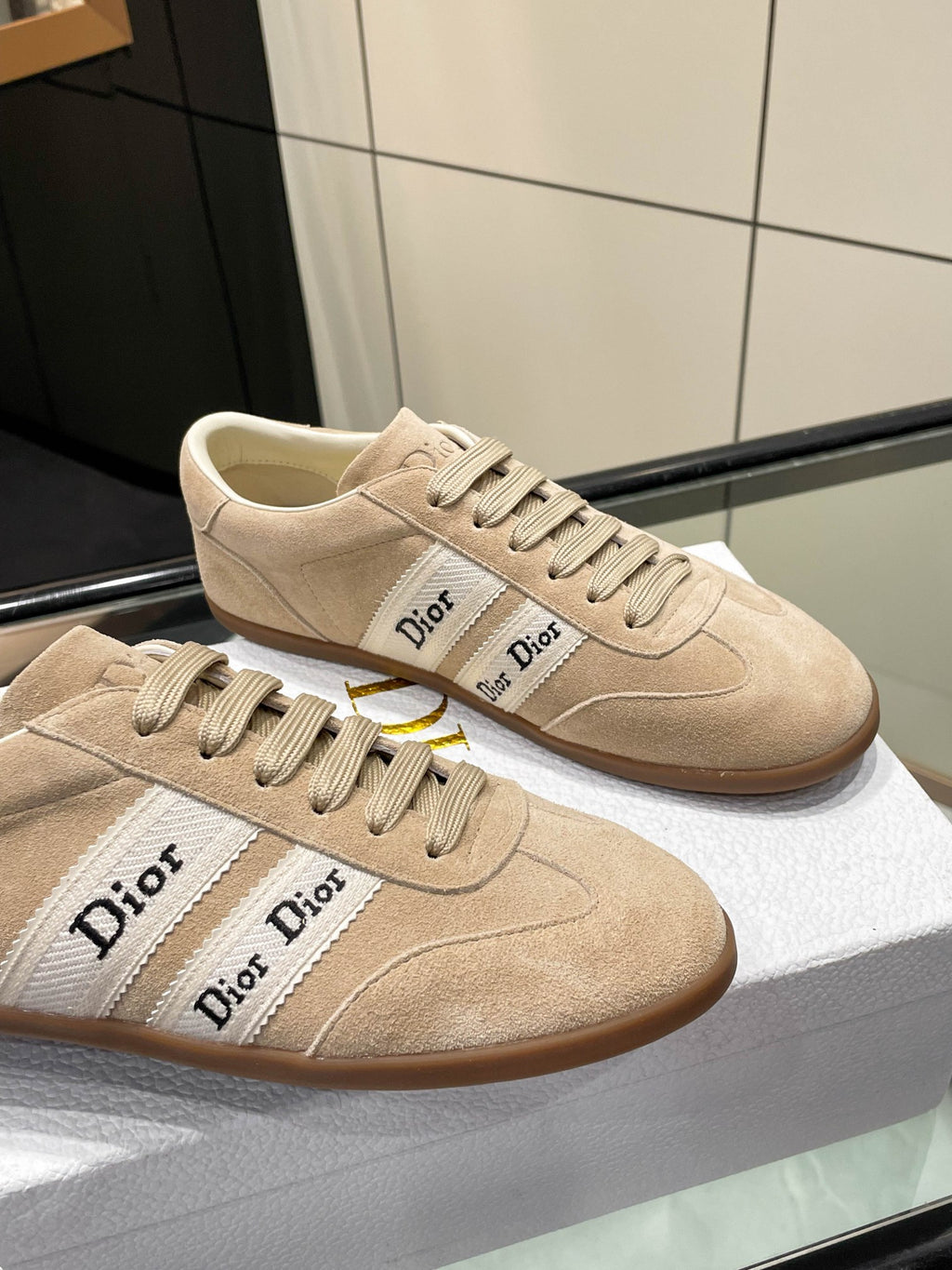 Z2P96D19 Popular high-quality shoes