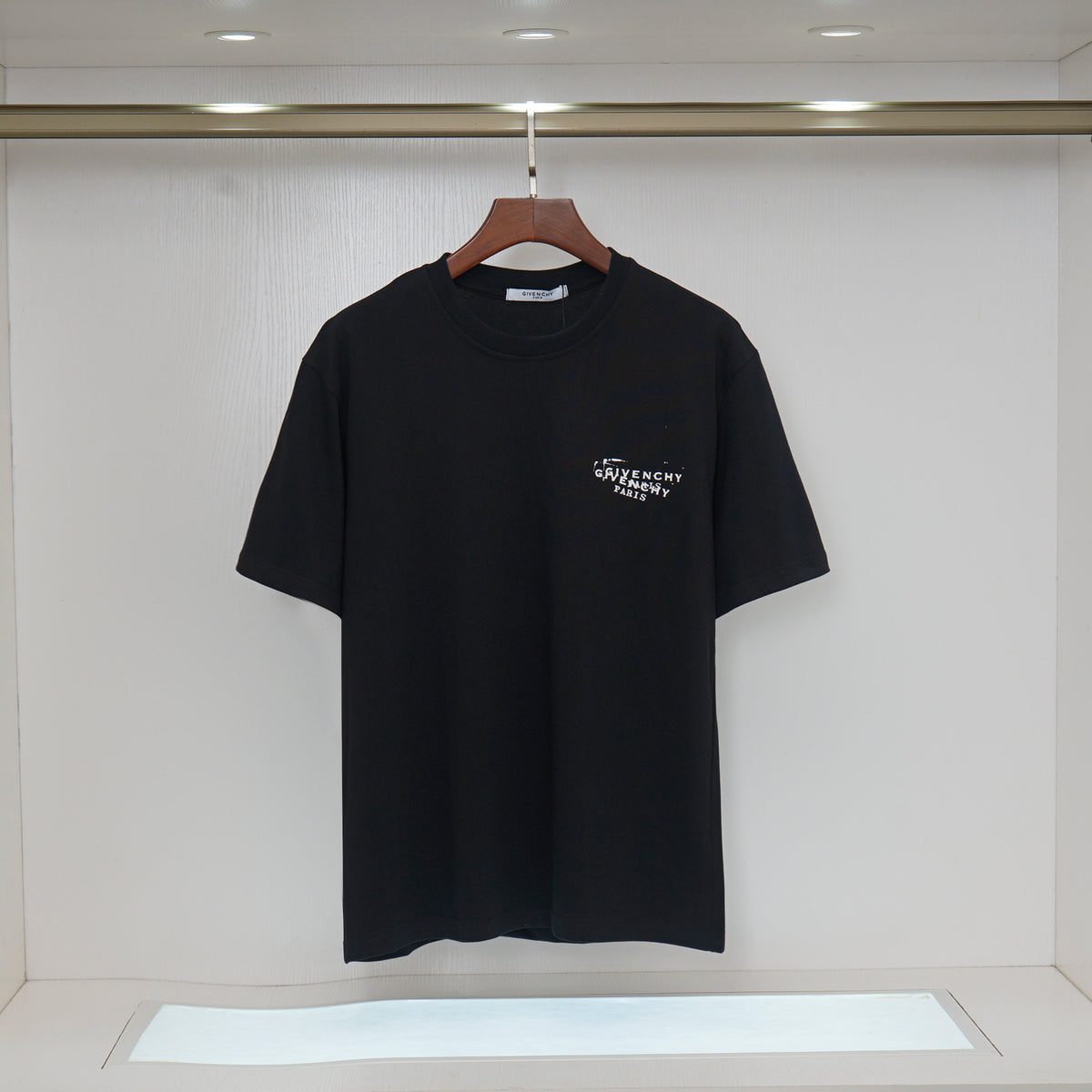 U1R76A4 Popular T-shirts