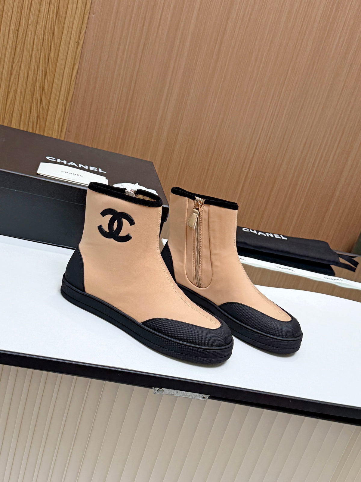 Z2P96C10 Fashion high-quality shoes