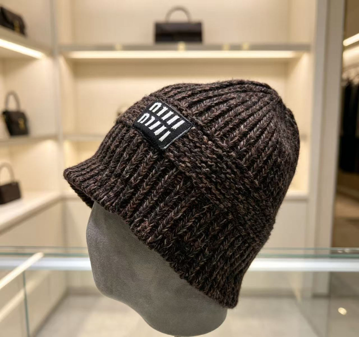 M1R86A6 Fashion hats