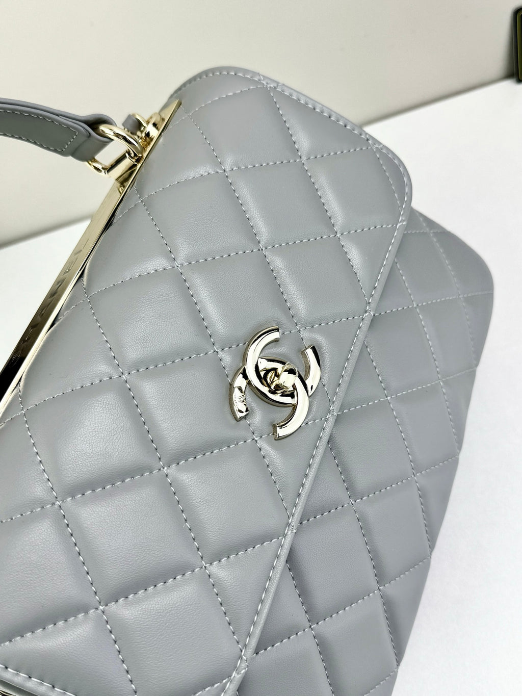 B1X76C7 Fashion leather bag