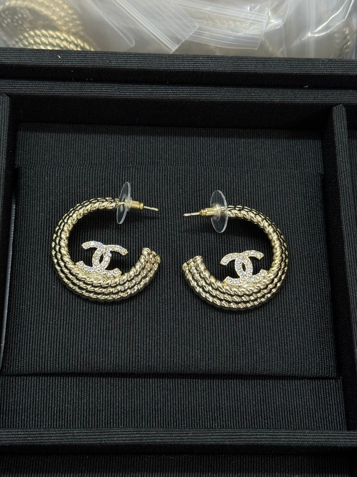 X1Z95C52E Popular Earrings