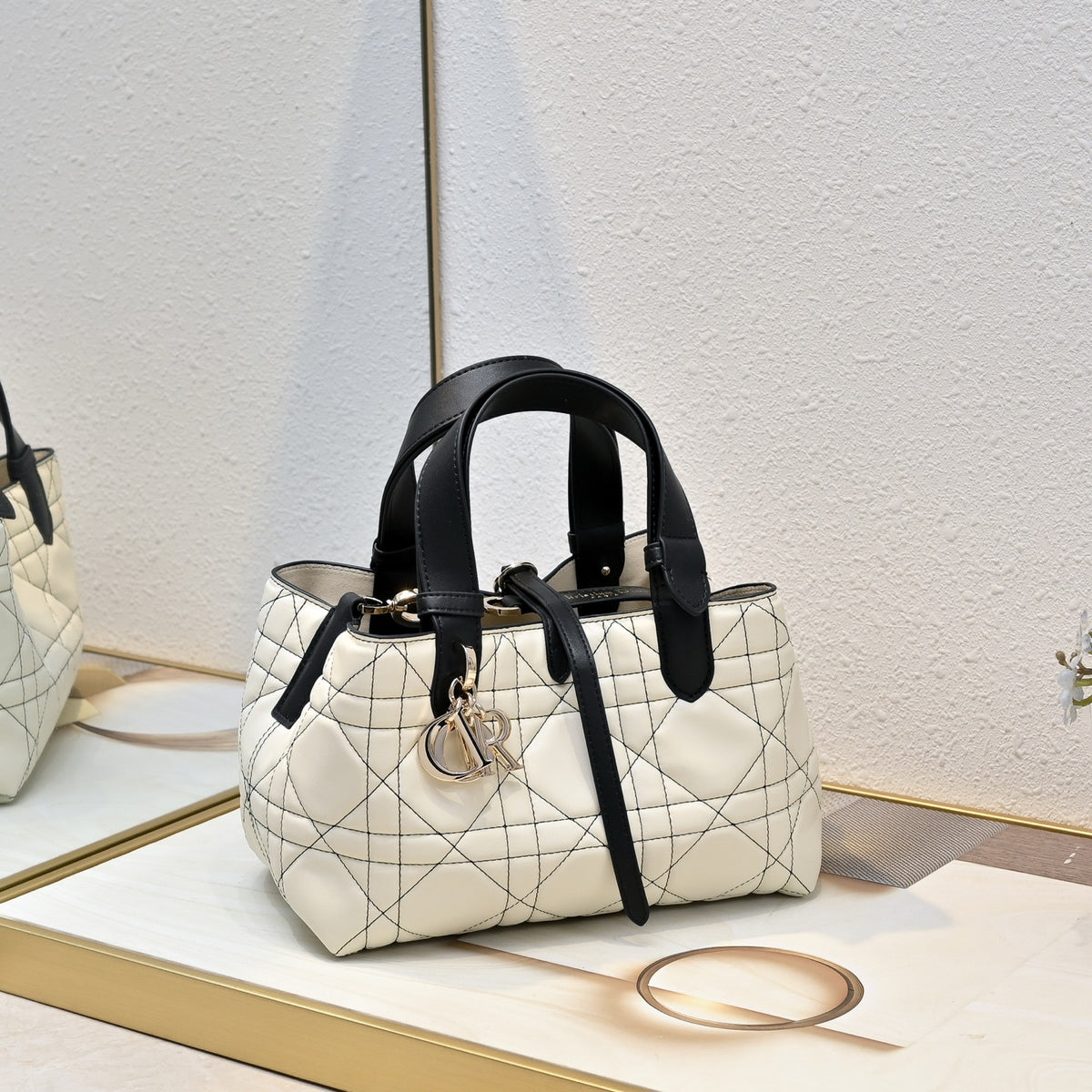 B1R76D40 Fashion leather bag