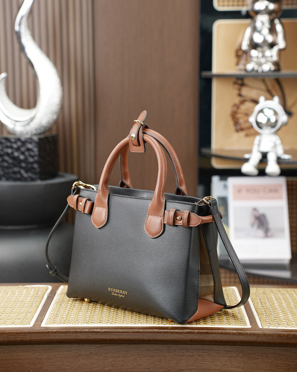 B1R76R20 Fashion leather bag
