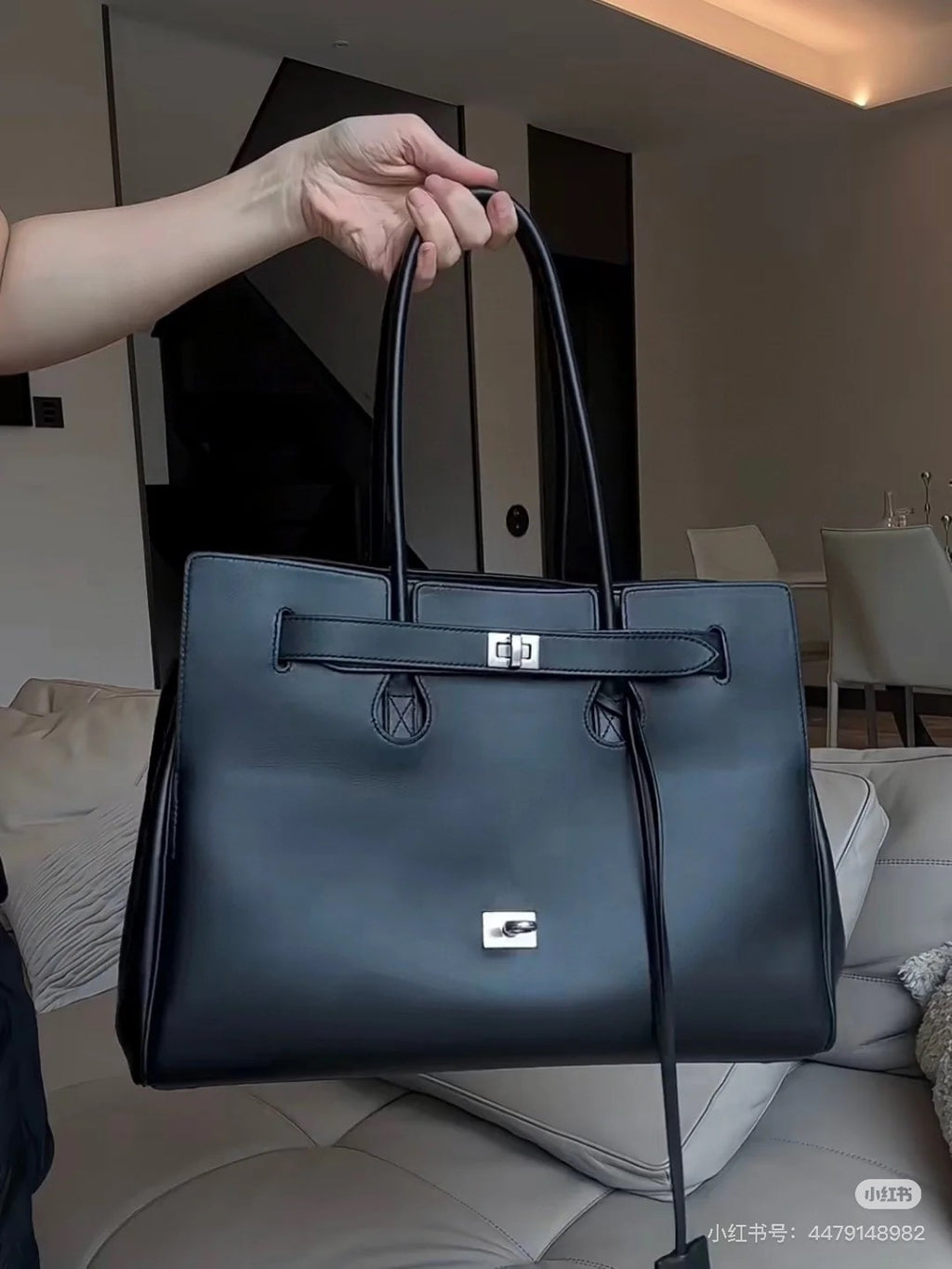 146RJ1B Popular leather bags