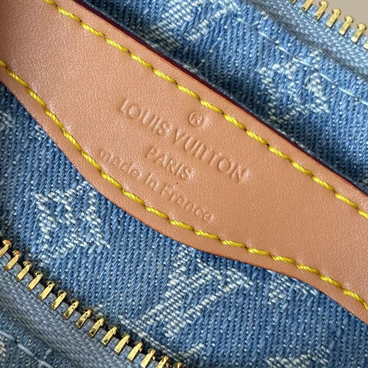 B1R76E04 Fashion bag