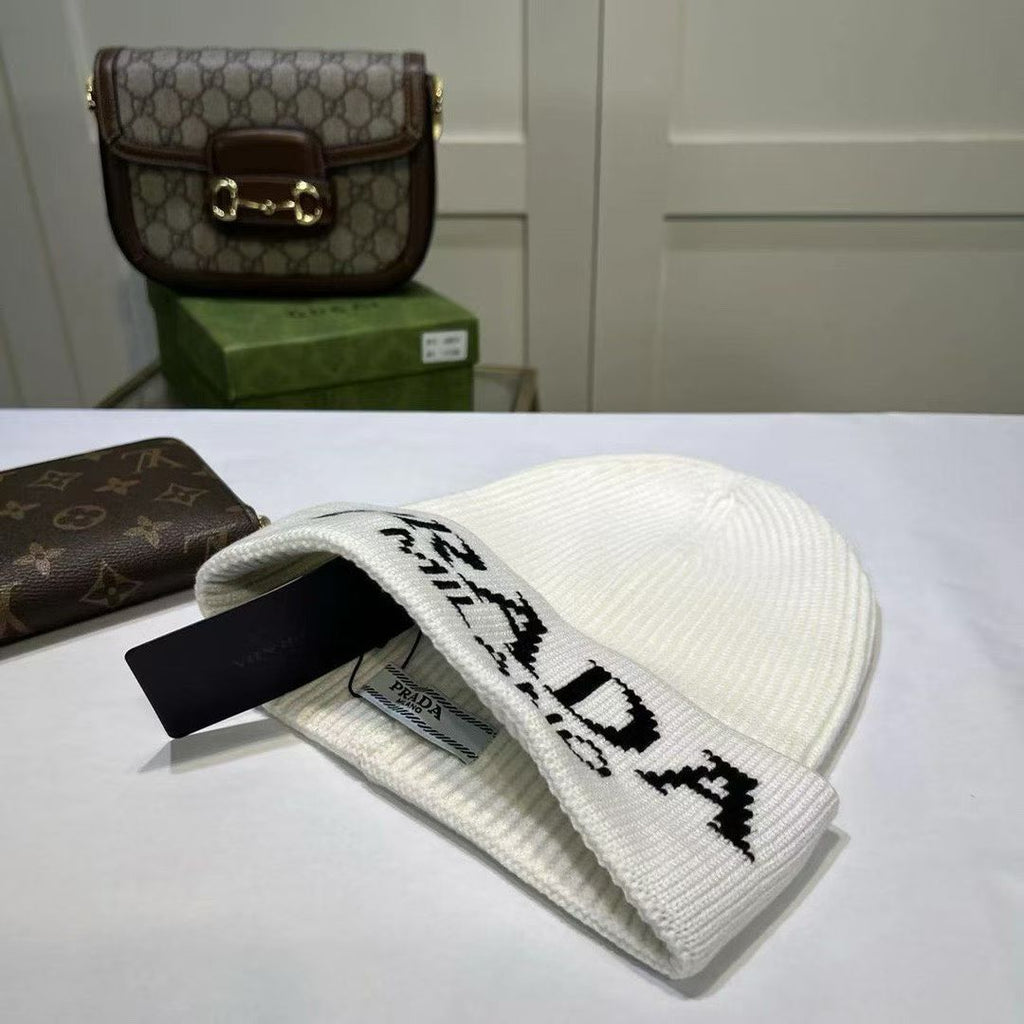 M1R86P82 Fashion hats