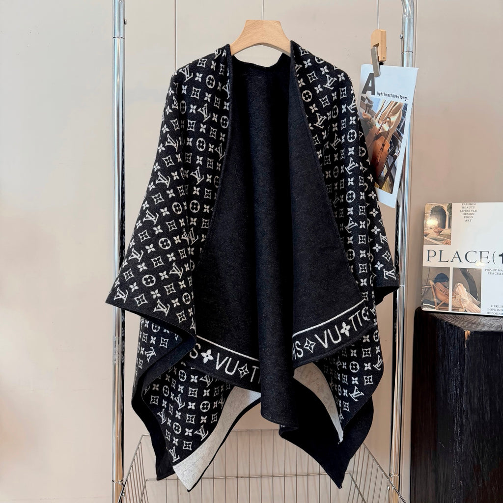 W1R106E27 Fashion cape
