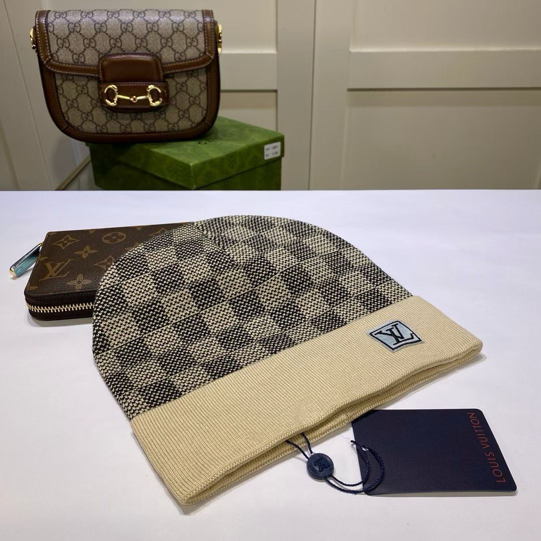 M1R86E68 Fashion hats