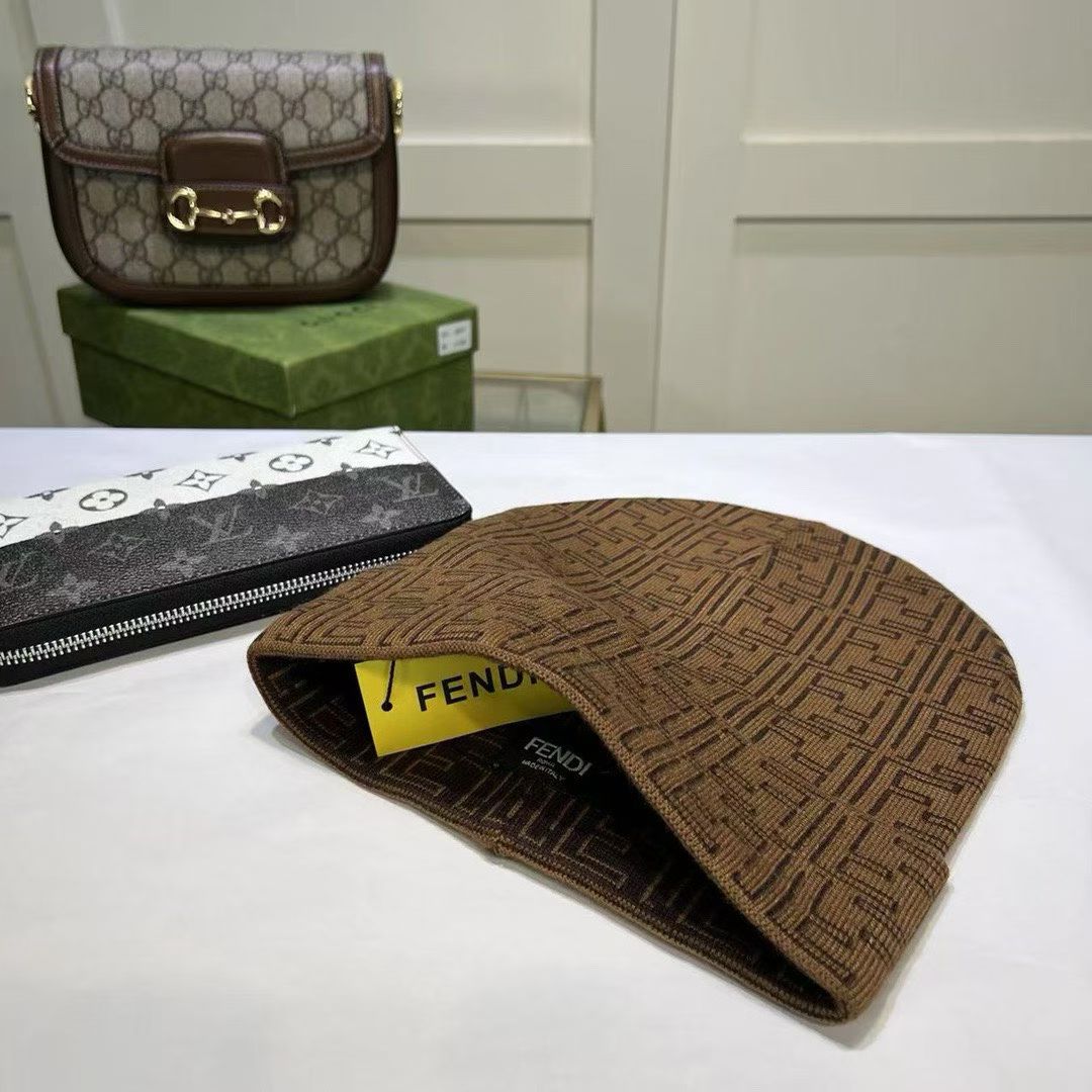 M1R86F39 Fashion hats