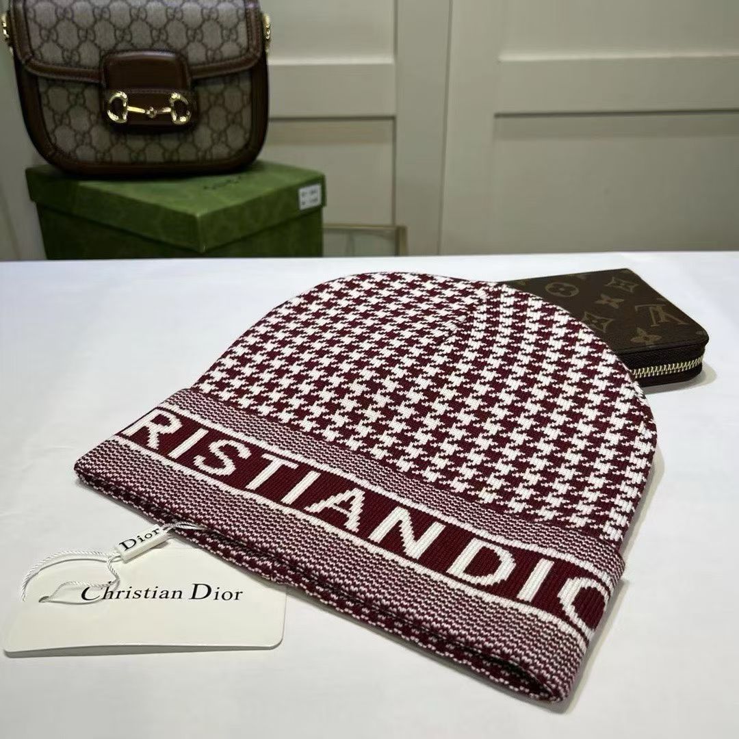 M1R86D57 Fashion hats