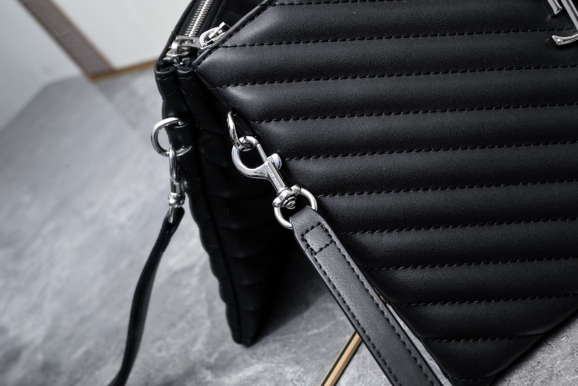 156XSL28B Popular leather bag
