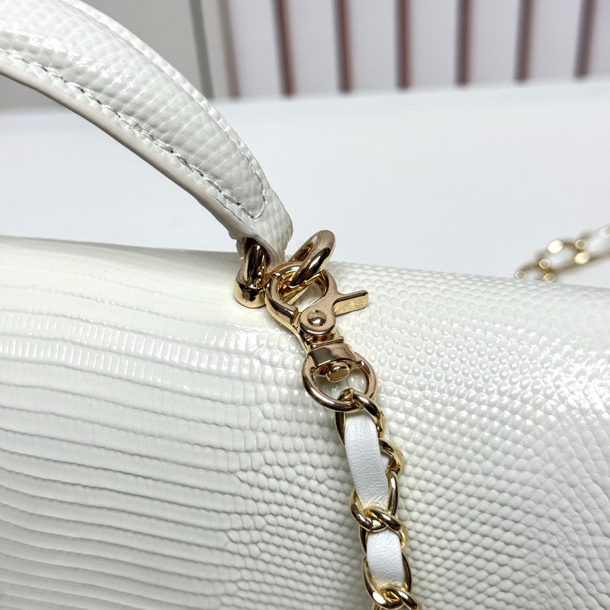 B1N96C25 Popular leather bag