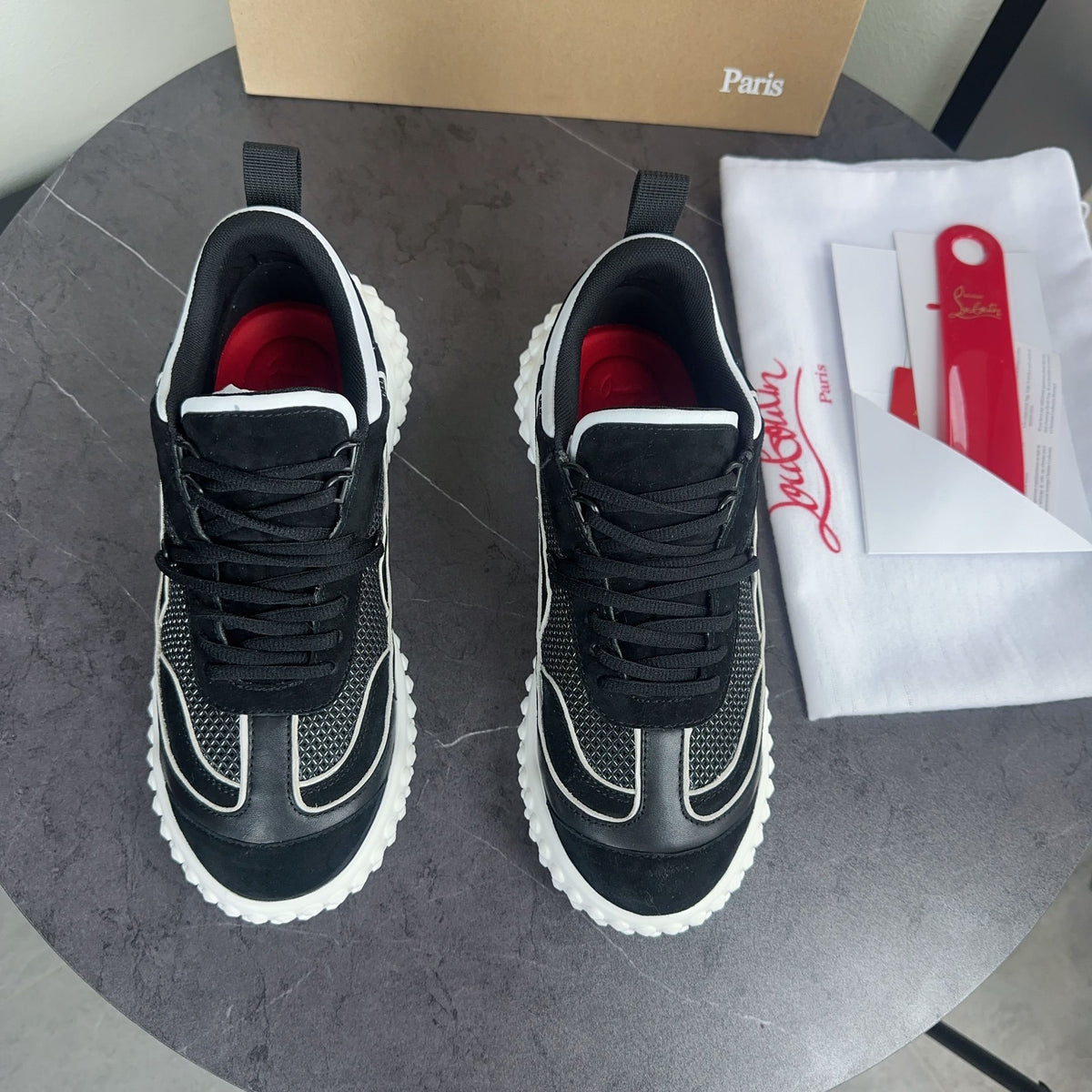 Z2P96A11 Fashion high-quality shoes