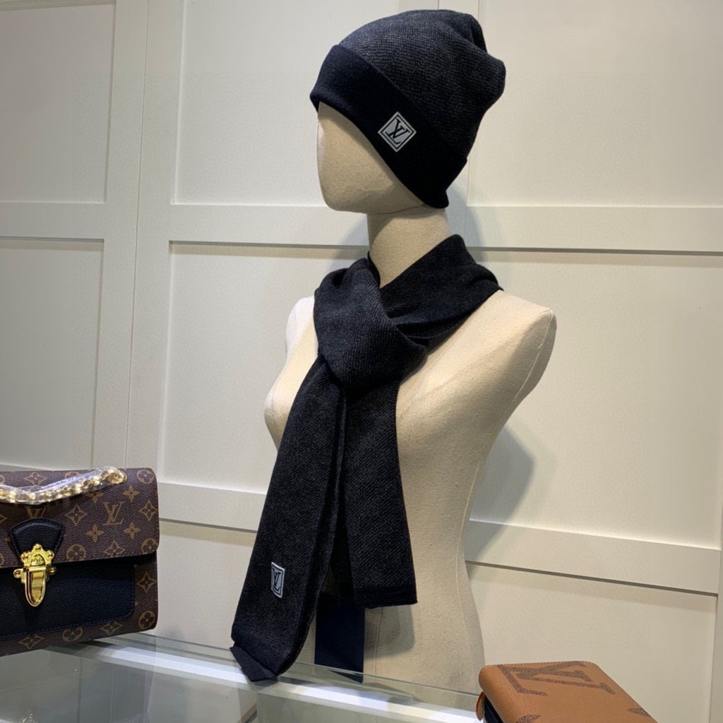 M1R96E22 Fashion Hat and scarf set