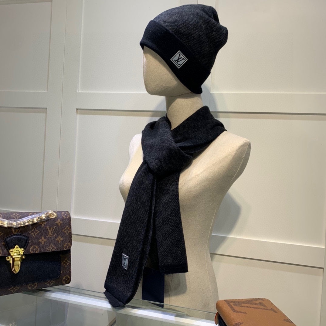 M1R96E22 Fashion Hat and scarf set