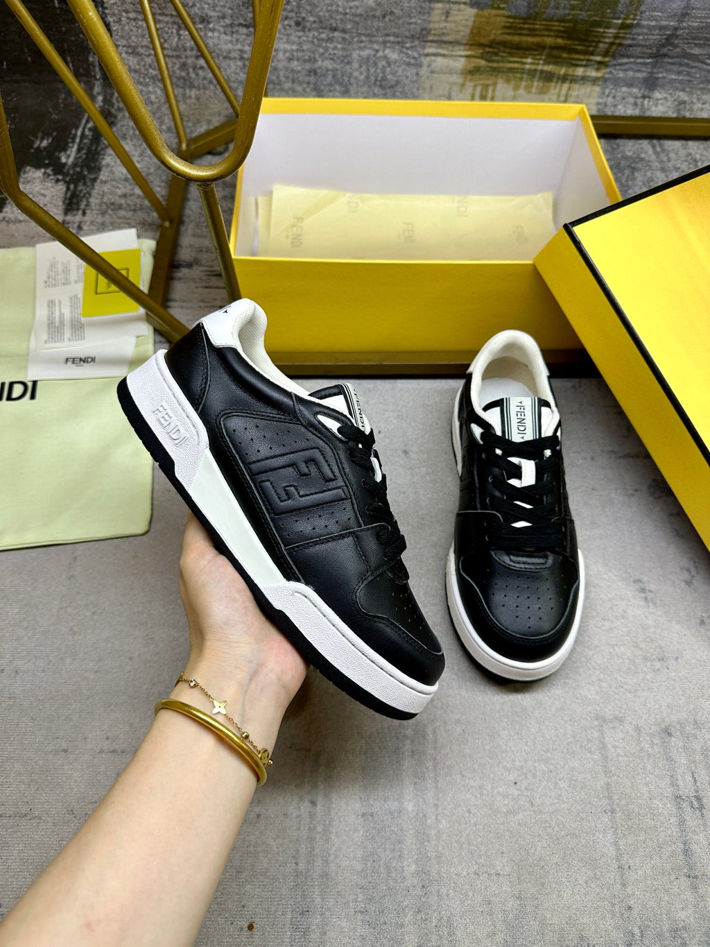 Z2P96F16 Fashion high-quality shoes
