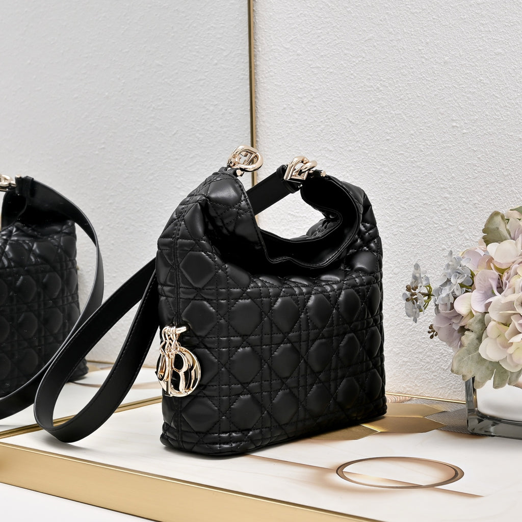 B1N96D35 Popular leather bag