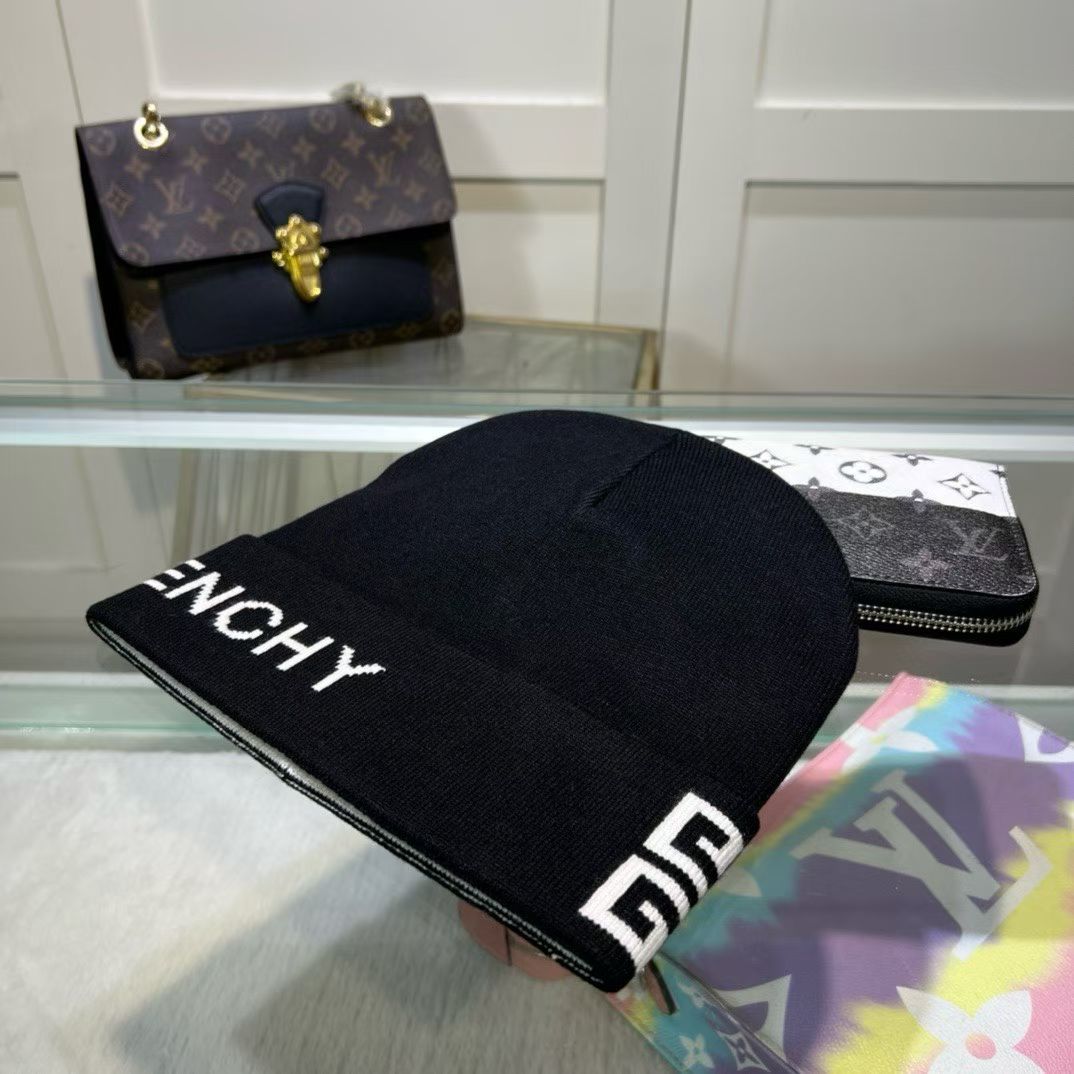 M1R86GV30 Fashion hats