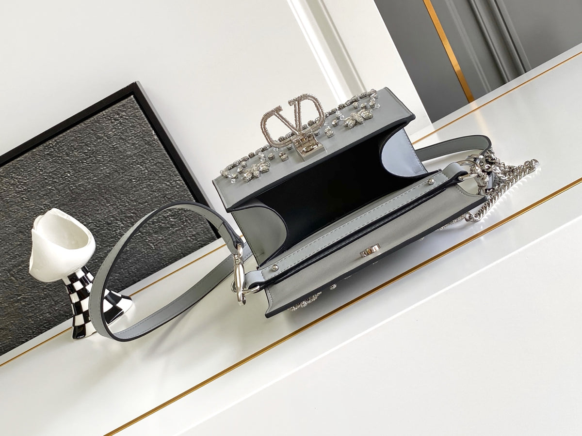 B1N96VL18 Popular leather bag