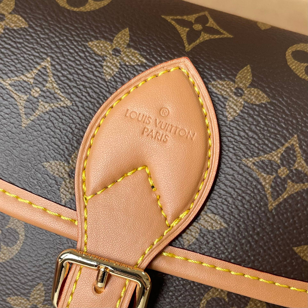 136PE38B Popular leather bag