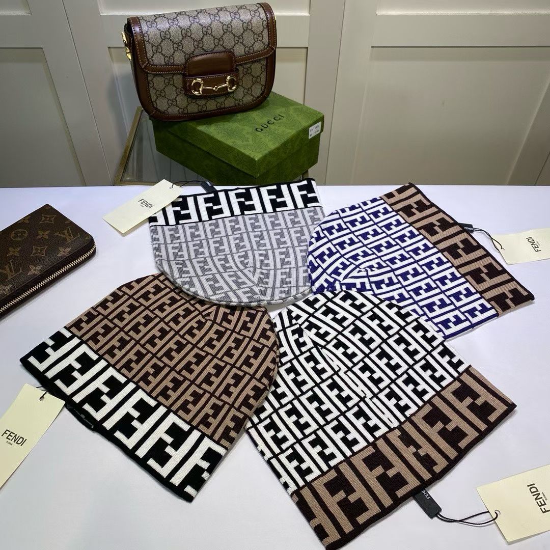 M1R86F61 Fashion hats